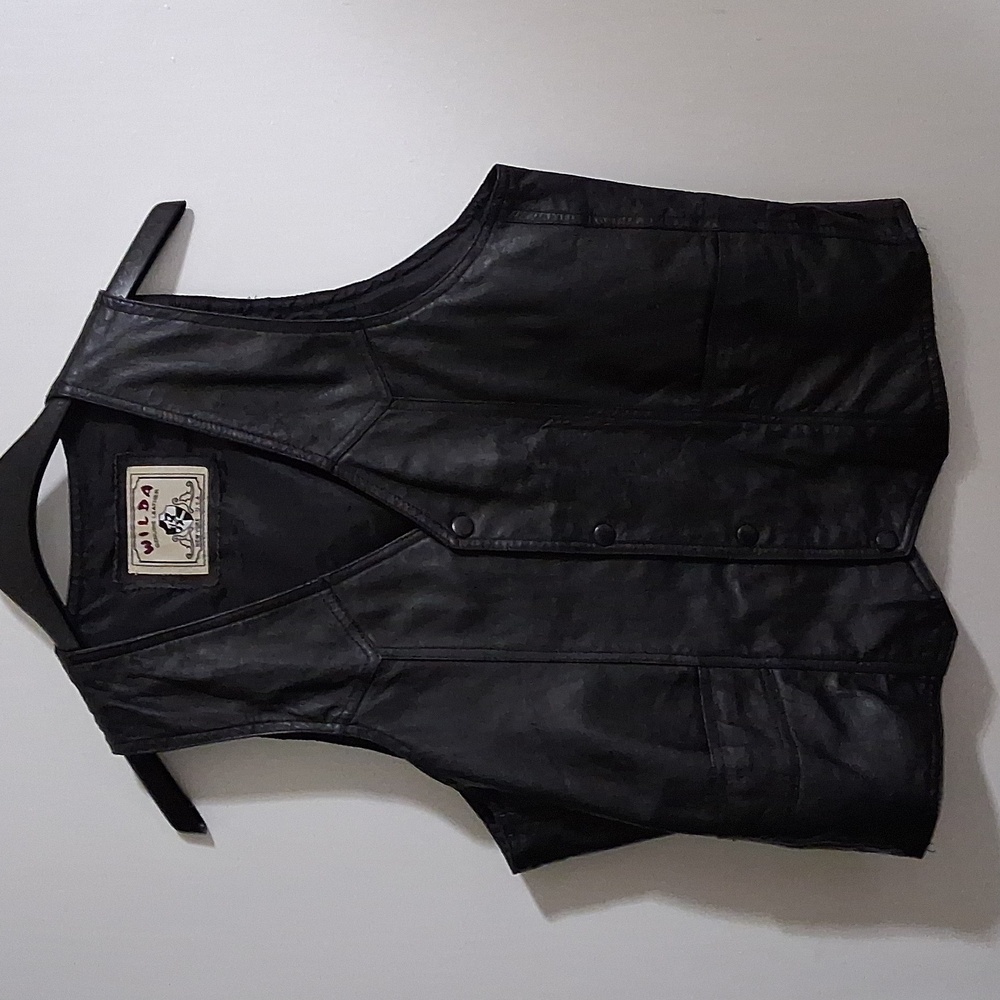 Wilda Mens Black Genuine Premium Leather Biker Vest w/Pockets, Four Snaps Size S
